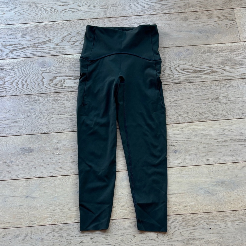 SPANX dark green booty boost side pocket leggings 7/8 length